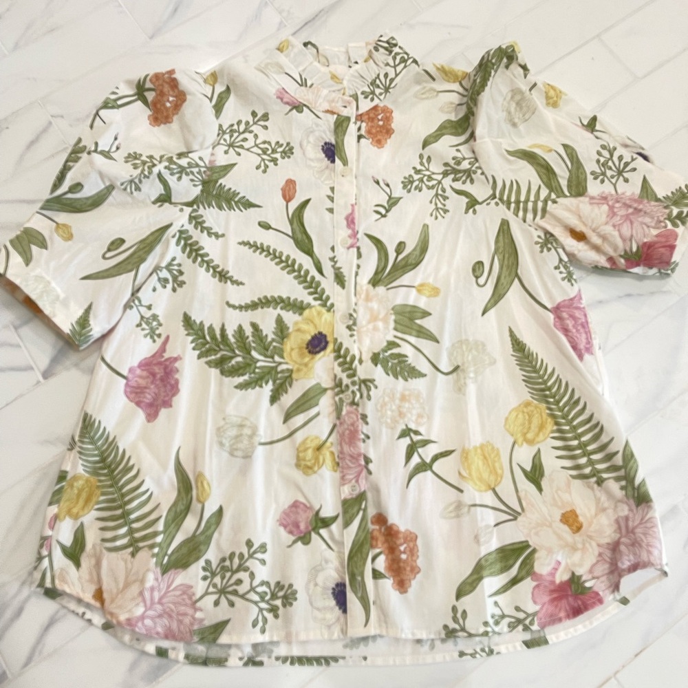 Avara Floral Button-Front Blouse in White with Multicolor Floral Print